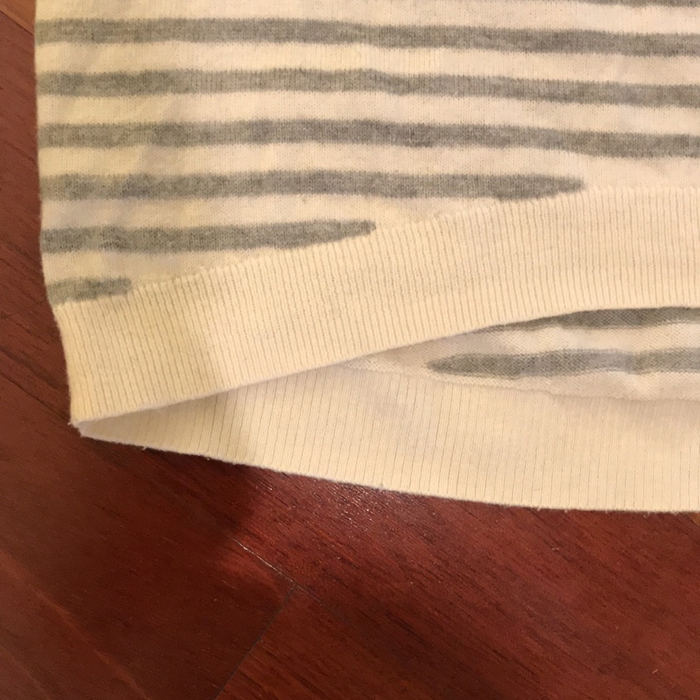 Gap Wool Sweater Size Extra Small - image 4